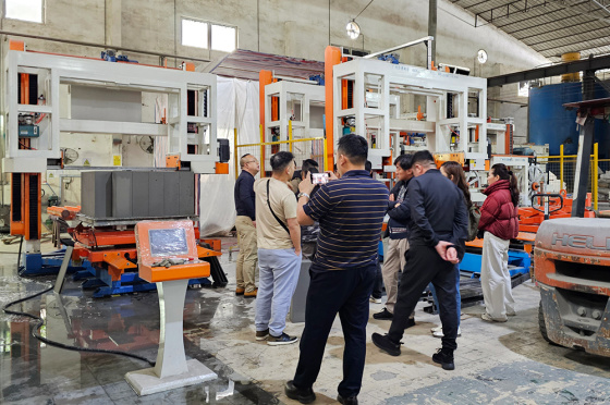 东南亚印尼客户工厂考察签约设备并按时发货